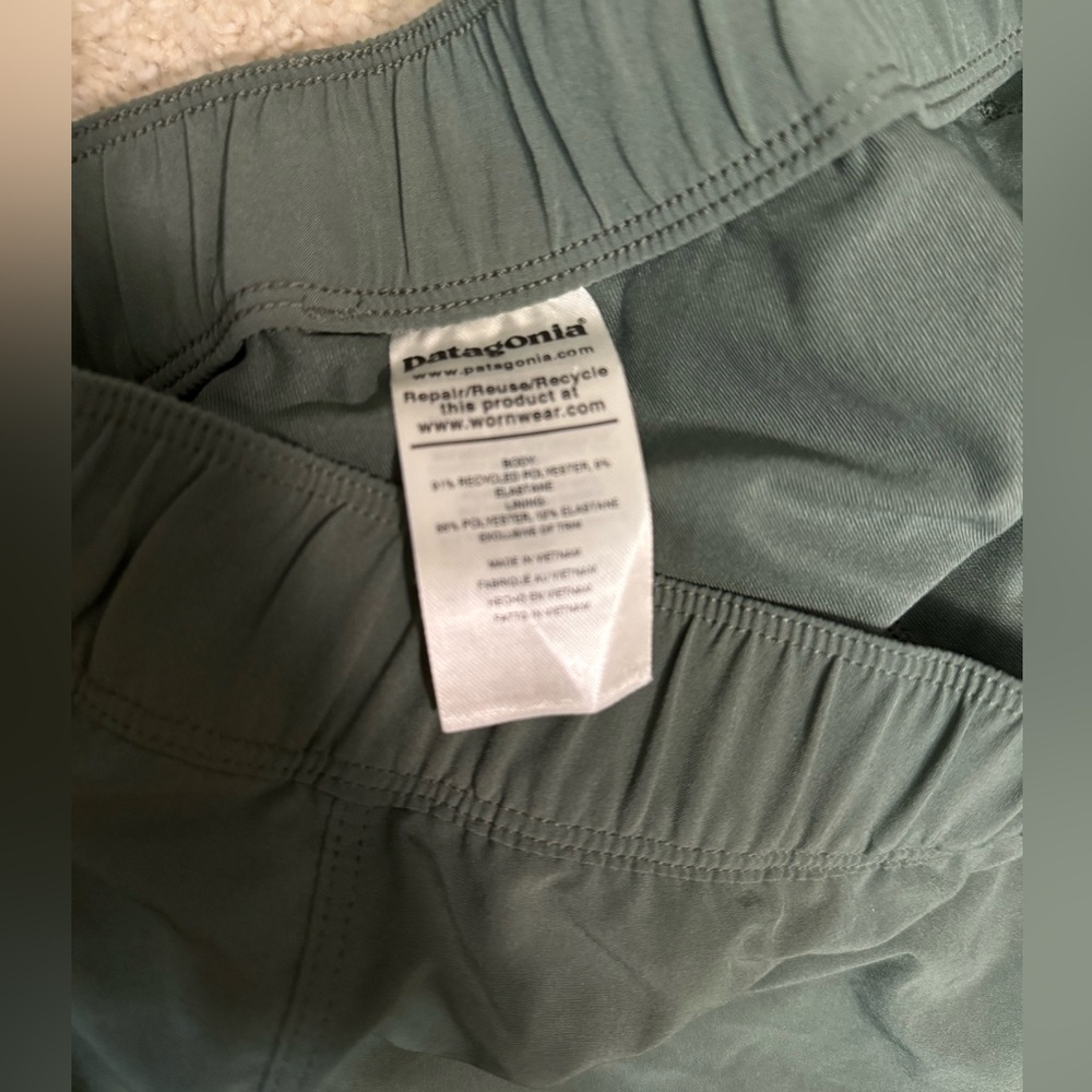Patagonia Forest Green Skort - Picture 5 of 8